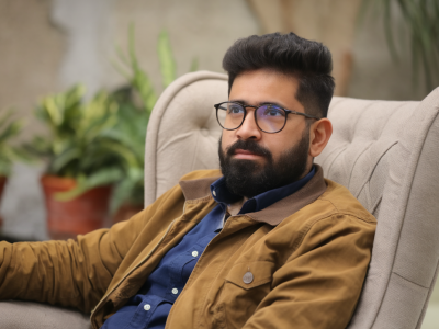 How to turn customer journey logs into a predictive churn model that secures enterprise renewals